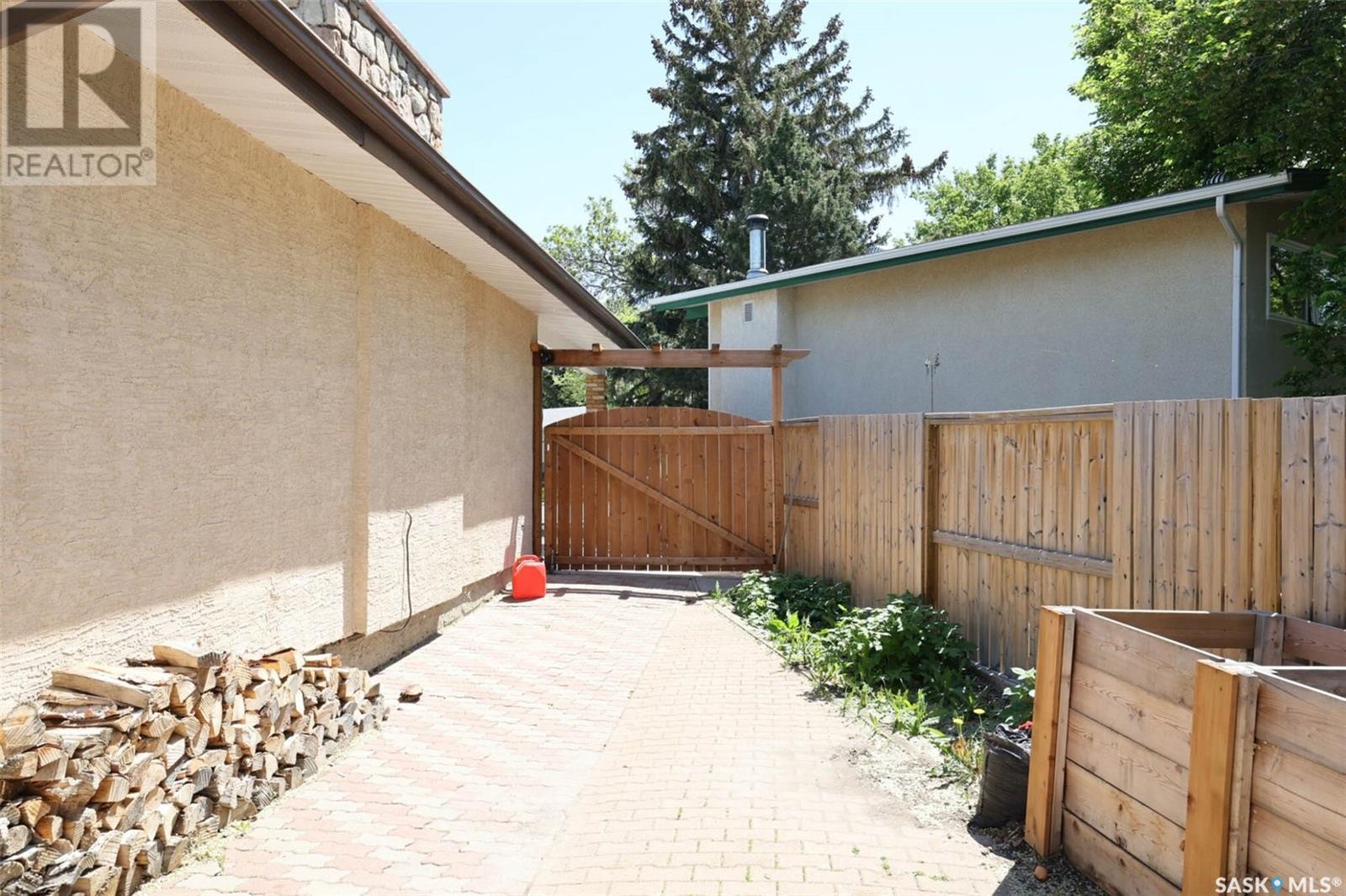 71 Champ Crescent, Regina, Saskatchewan  S4R 5B5 - Photo 5 - SK007288