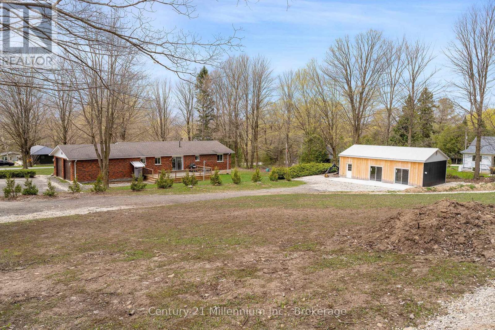 209 Napoleon Street, Grey Highlands, Ontario  N0C 1E0 - Photo 8 - X12169313