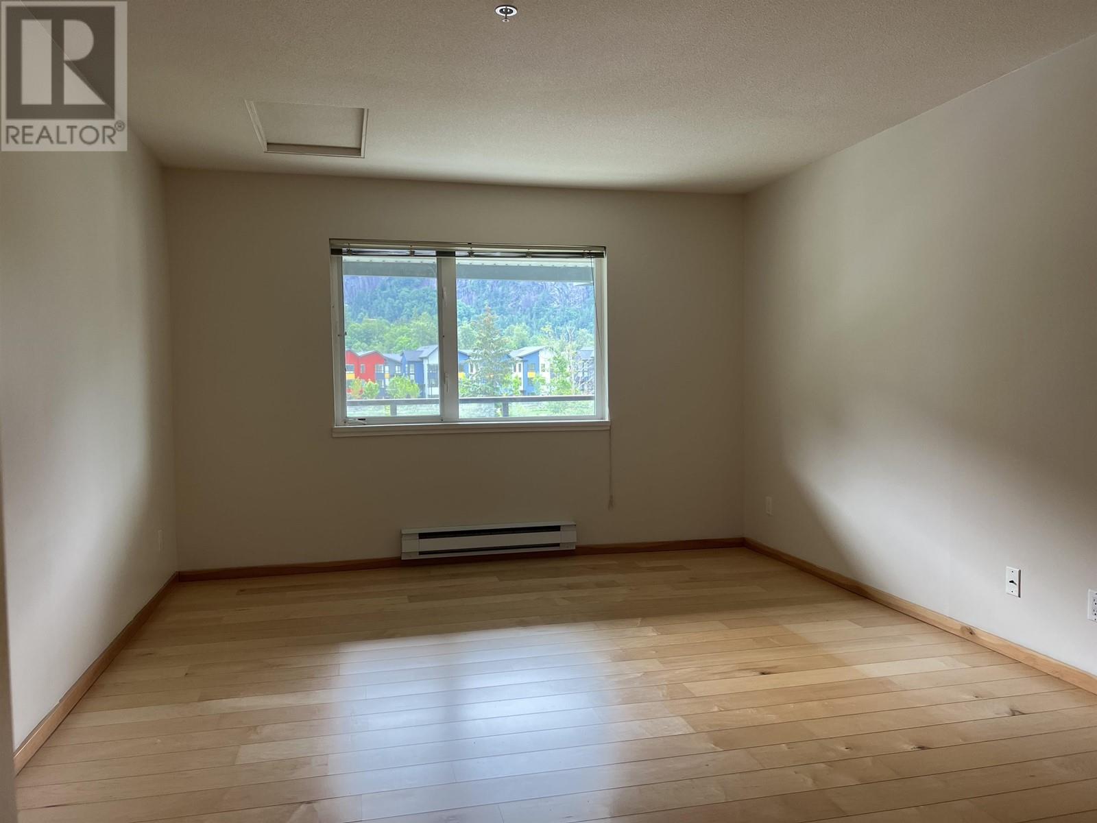 305 1468 Pemberton Avenue, Squamish, British Columbia  V8B 0K2 - Photo 14 - R3007398