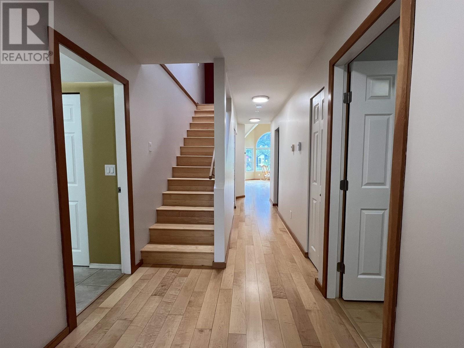 305 1468 Pemberton Avenue, Squamish, British Columbia  V8B 0K2 - Photo 10 - R3007398