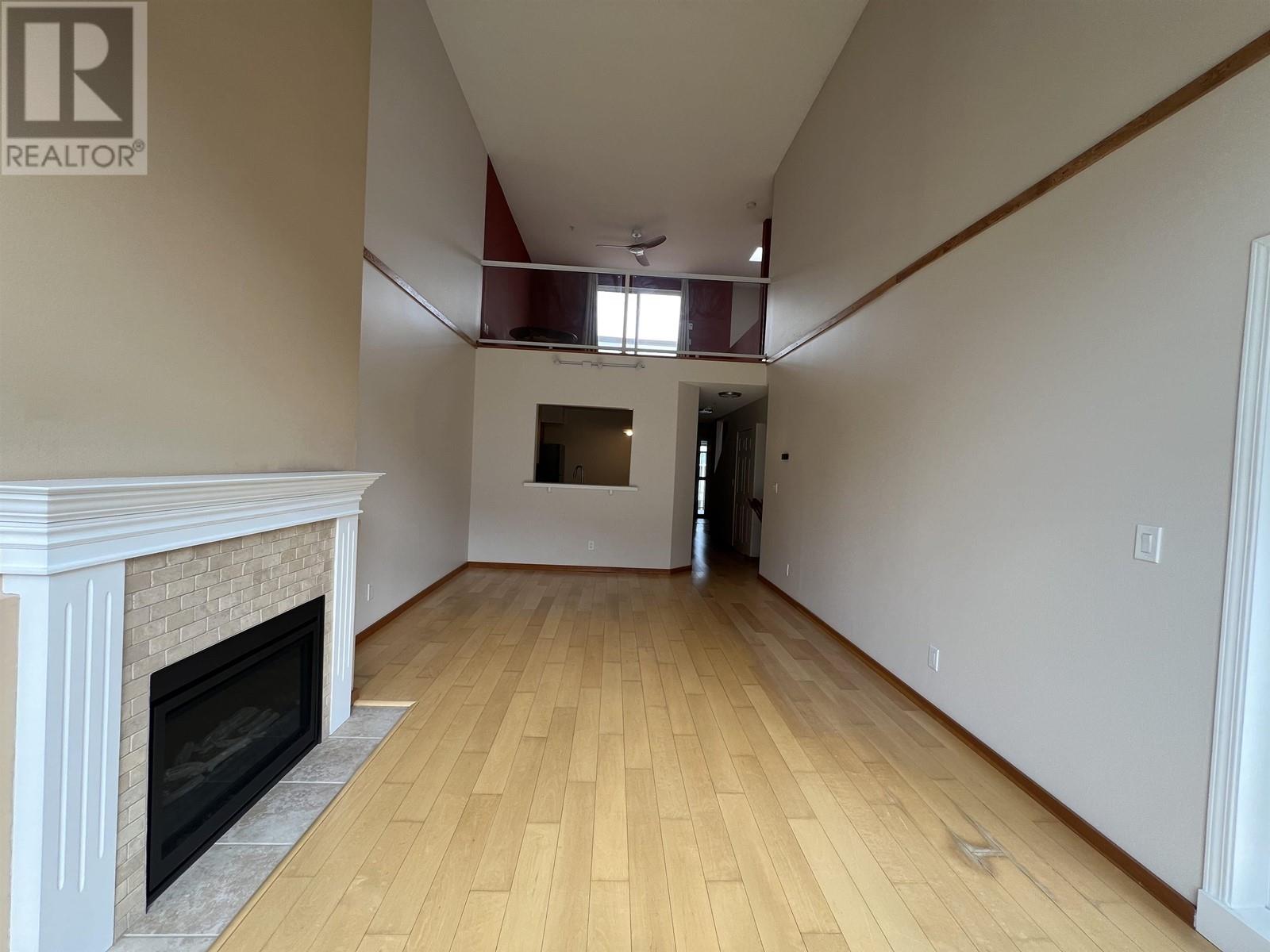 305 1468 Pemberton Avenue, Squamish, British Columbia  V8B 0K2 - Photo 4 - R3007398