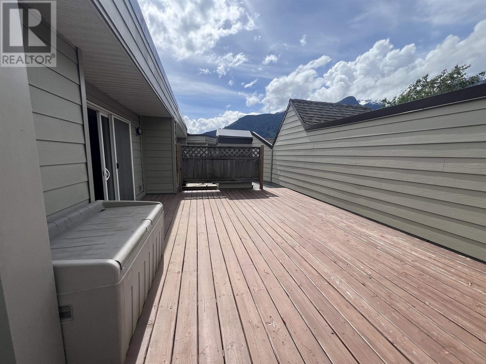 305 1468 Pemberton Avenue, Squamish, British Columbia  V8B 0K2 - Photo 27 - R3007398