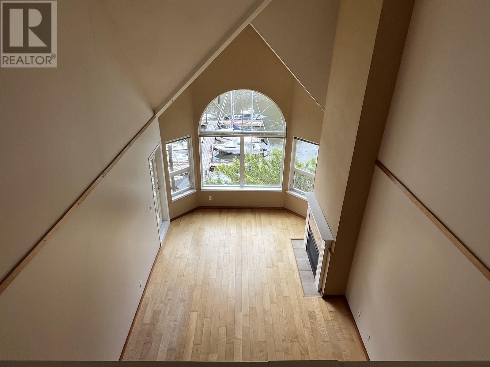 305 1468 Pemberton Avenue, Squamish, British Columbia  V8B 0K2 - Photo 5 - R3007398