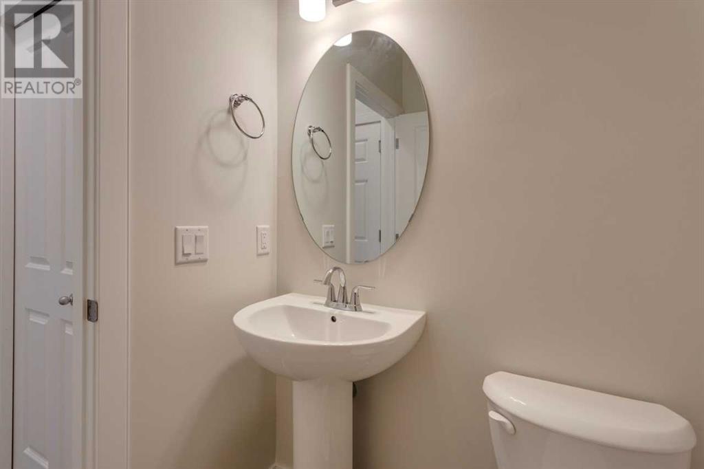 Property at 304 Edith Place NW image 4