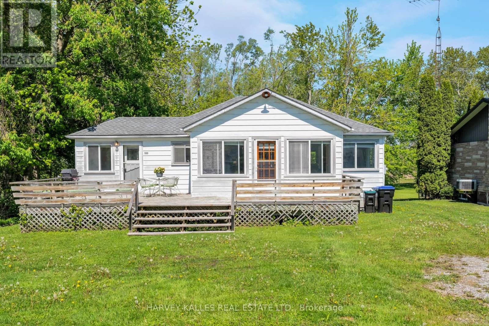 900 Goldie Street, Innisfil, Ontario  L0L 1C0 - Photo 2 - N12176722