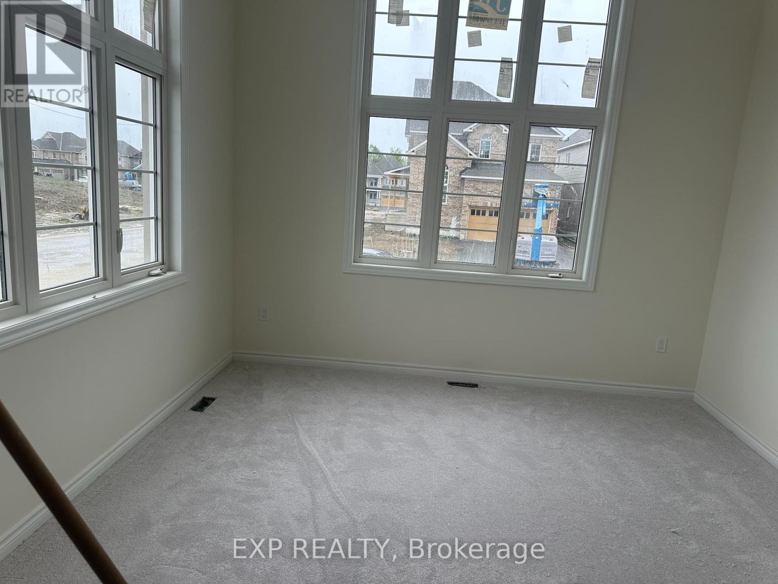 1 Wayne Allison Drive, Georgina, Ontario  L0E 1R0 - Photo 12 - N12176784