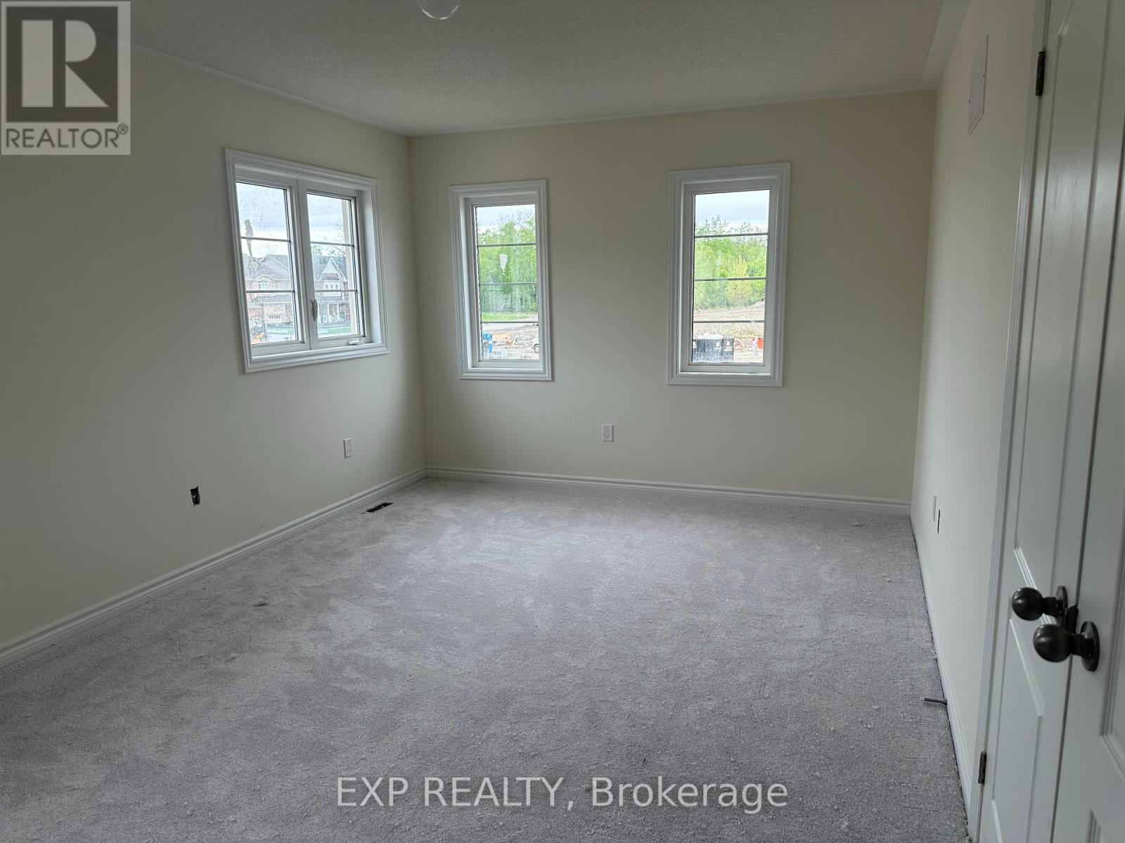 1 Wayne Allison Drive, Georgina, Ontario  L0E 1R0 - Photo 15 - N12176784