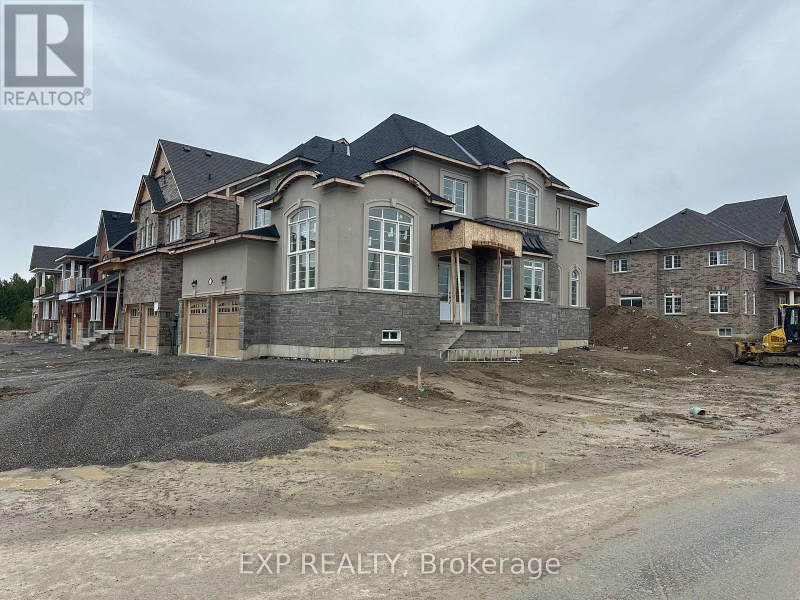 1 Wayne Allison Drive, Georgina, Ontario  L0E 1R0 - Photo 2 - N12176784