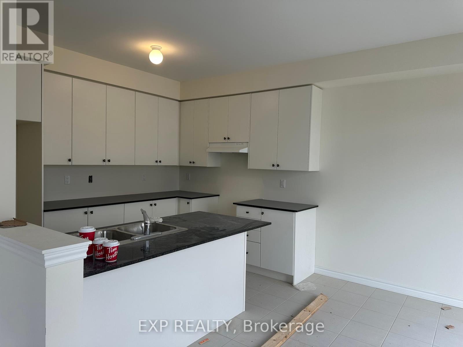 1 Wayne Allison Drive, Georgina, Ontario  L0E 1R0 - Photo 6 - N12176784