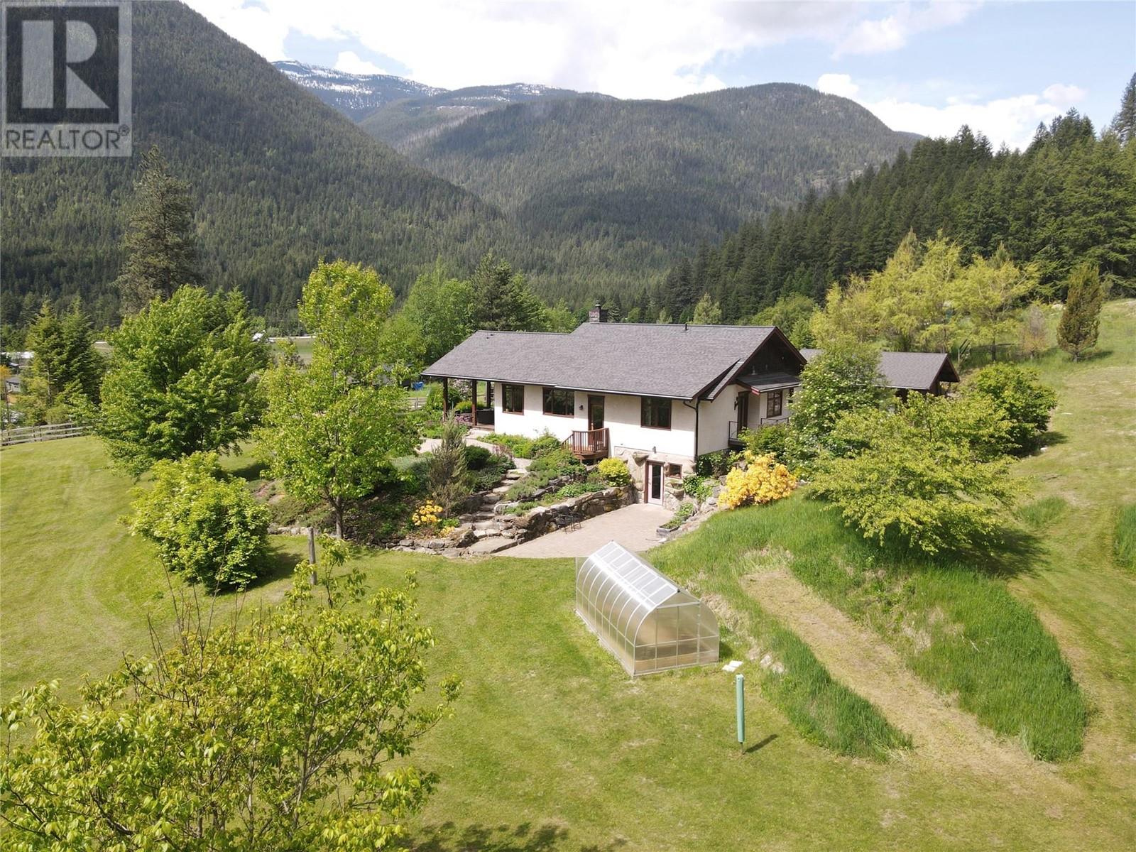 3092 Poohachoff Road, Slocan Park, British Columbia  V0G 2E0 - Photo 2 - 10342798
