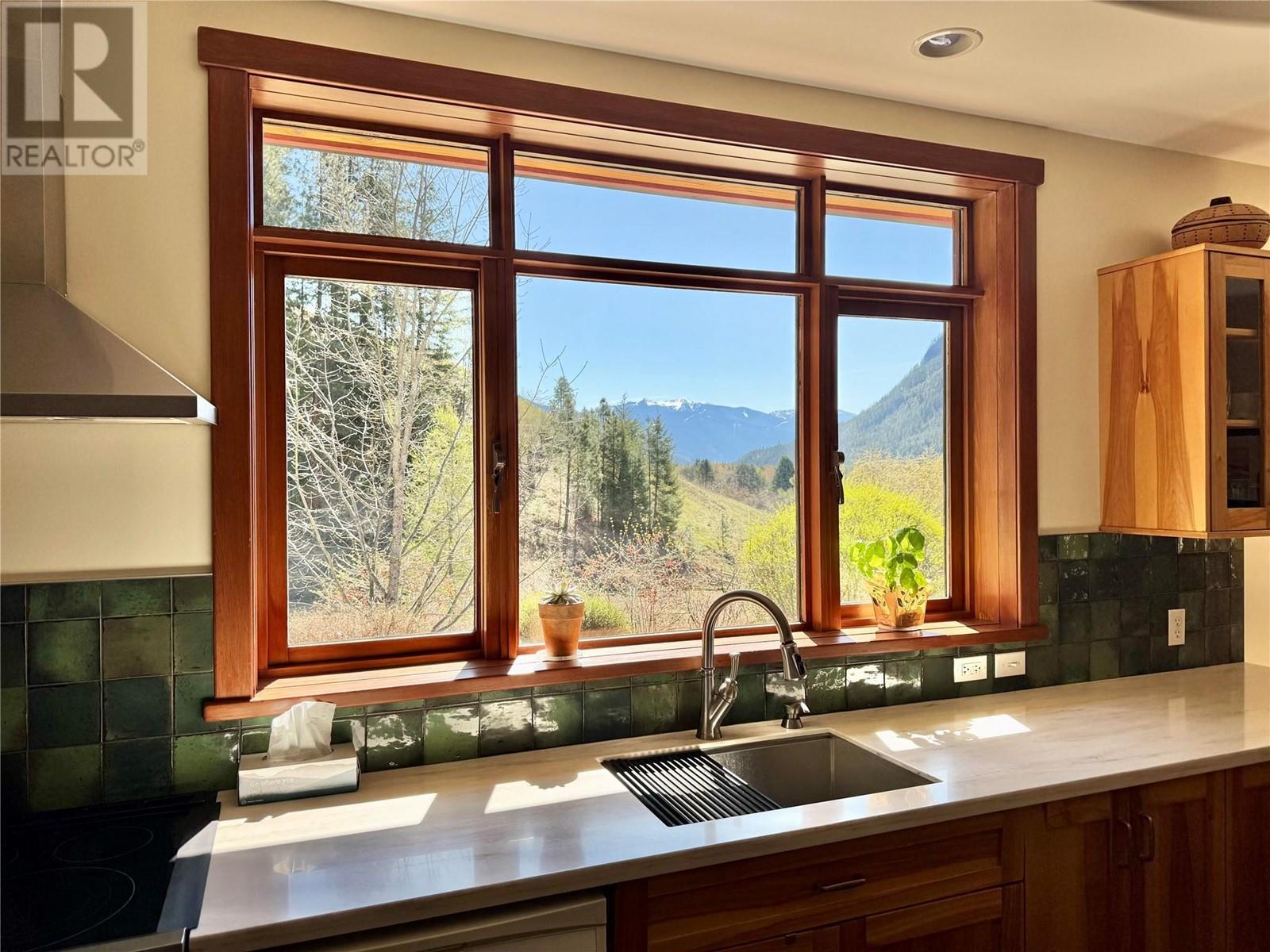 3092 Poohachoff Road, Slocan Park, British Columbia  V0G 2E0 - Photo 26 - 10342798