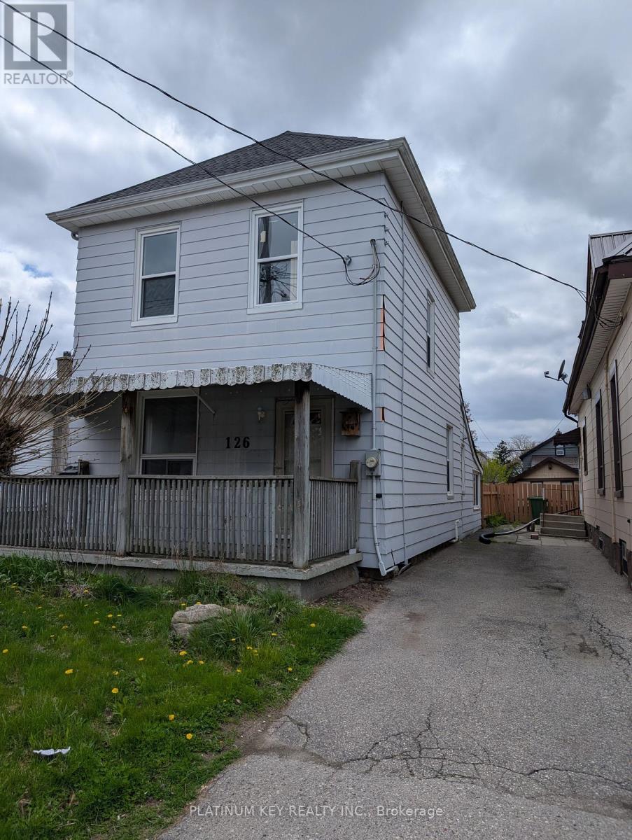 126 Manitoba Street, St. Thomas, Ontario  N5P 3A4 - Photo 2 - X12176813