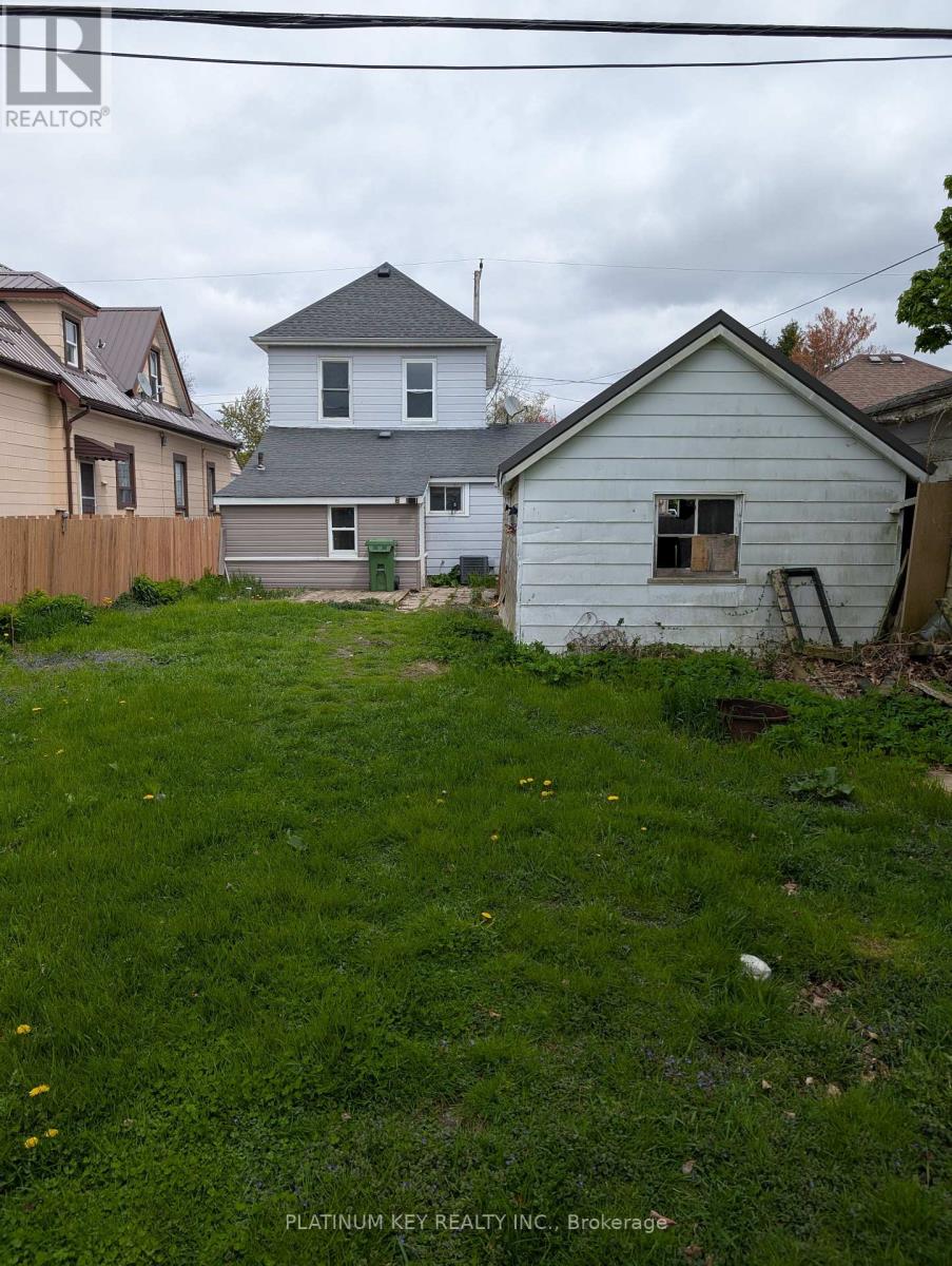 126 Manitoba Street, St. Thomas, Ontario  N5P 3A4 - Photo 4 - X12176813