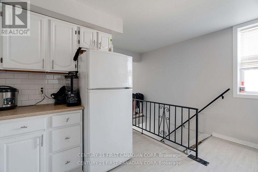 140 Rectory Street, London East, Ontario  N5Z 2A3 - Photo 4 - X12176963