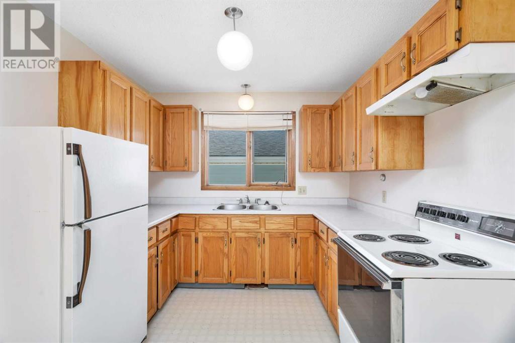 5027 54 Street, Rocky Mountain House, Alberta  T4T 1E6 - Photo 7 - A2216314