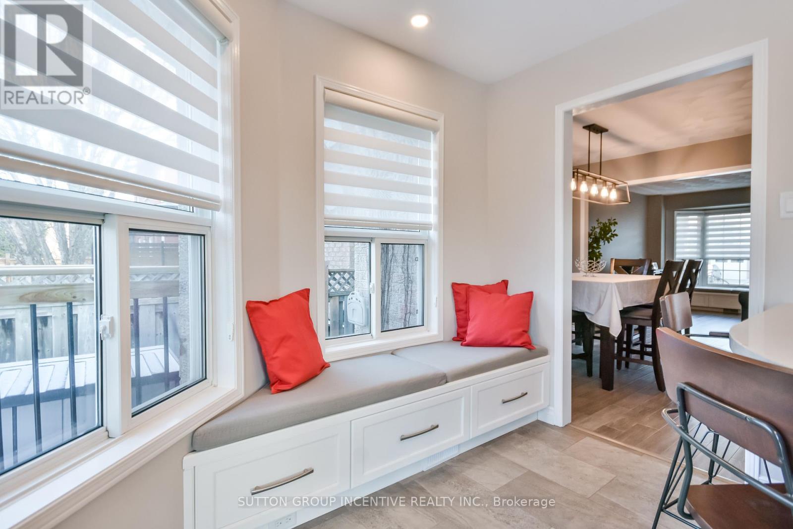 53 Taylor Drive, Barrie, Ontario  L4N 8K6 - Photo 10 - S12176747