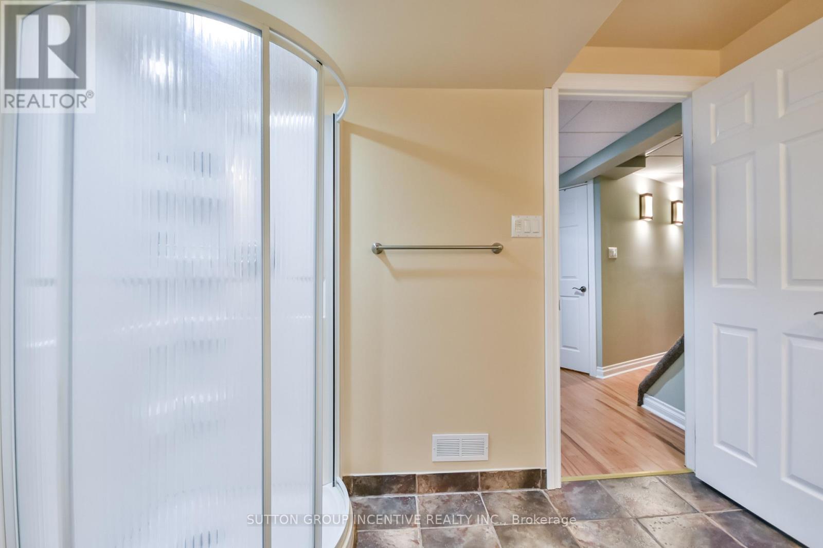 53 Taylor Drive, Barrie, Ontario  L4N 8K6 - Photo 29 - S12176747