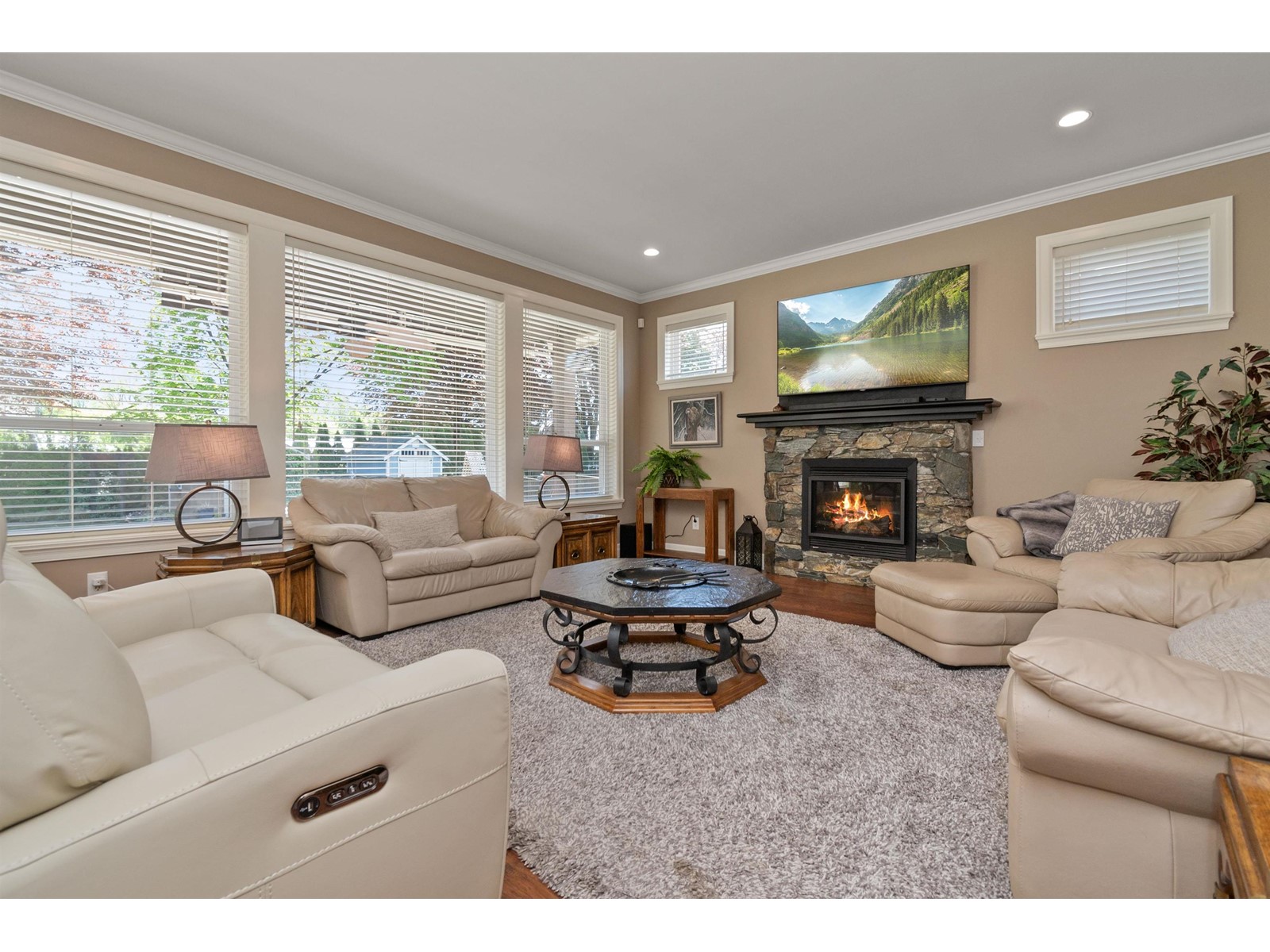 2252 Mccaffrey Road, Agassiz, Agassiz, British Columbia  V0M 1A1 - Photo 8 - R2999223
