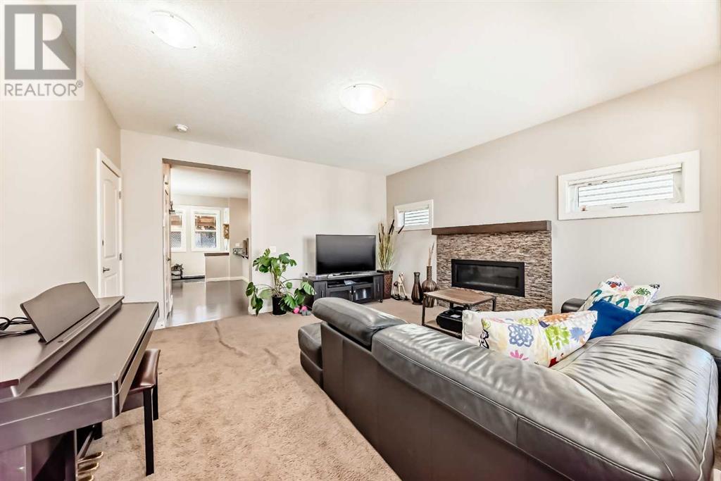 Property at 53 Redstone Villas NE image 5