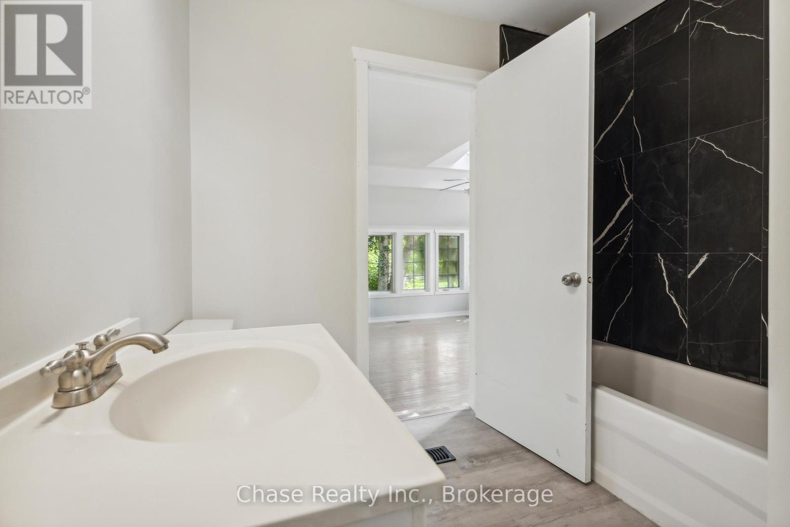 309 Manly Street, Midland, Ontario  L4R 3C7 - Photo 8 - S12176877