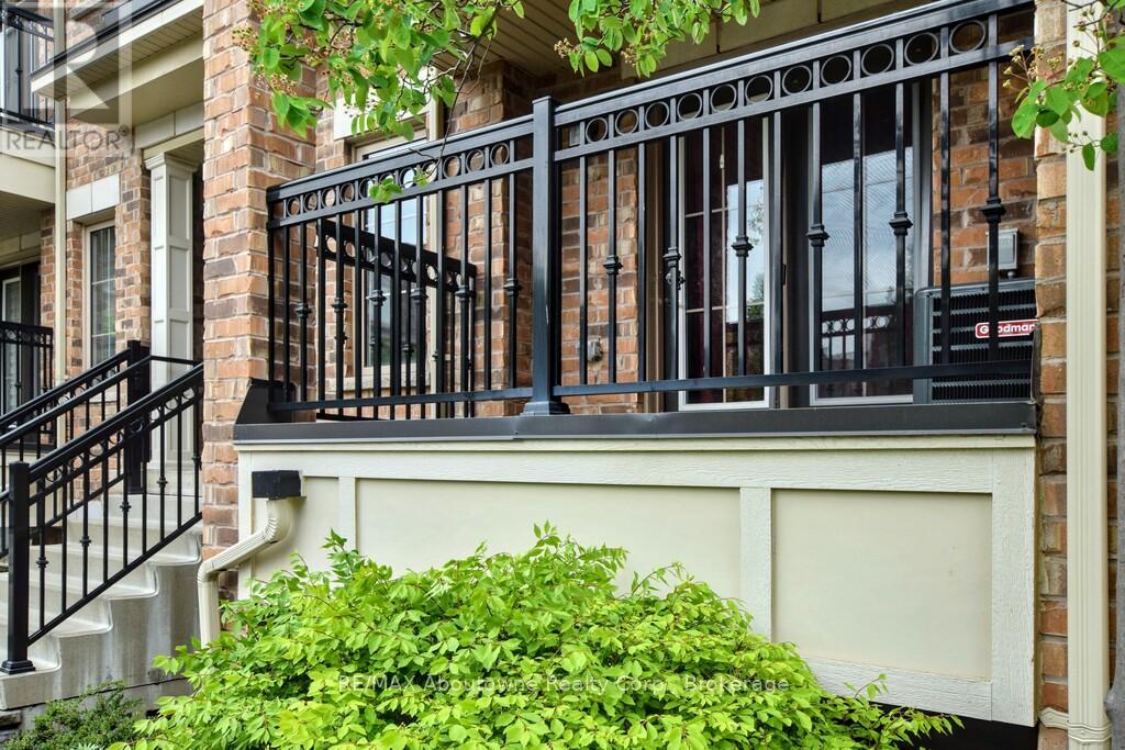 116 - 2441 Greenwich Drive, Oakville, Ontario  L6M 0S3 - Photo 3 - W12176937
