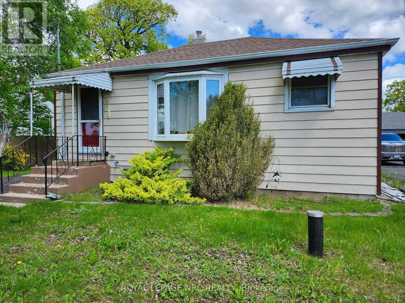 Property at 1384 KILLALY STREET E image 3