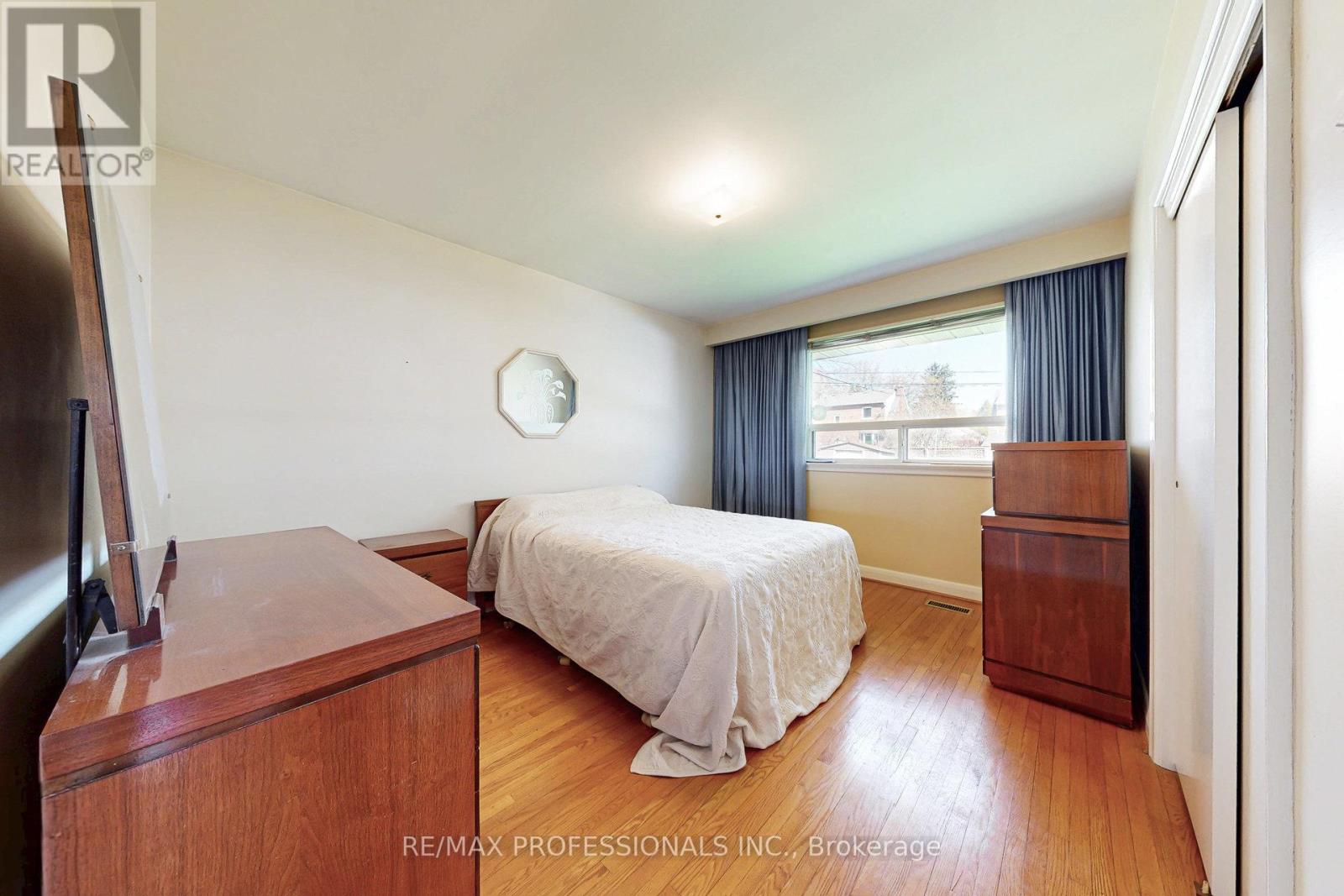26 Crane Avenue, Toronto (Humber Heights), Ontario  M9P 1V2 - Photo 21 - W12176765