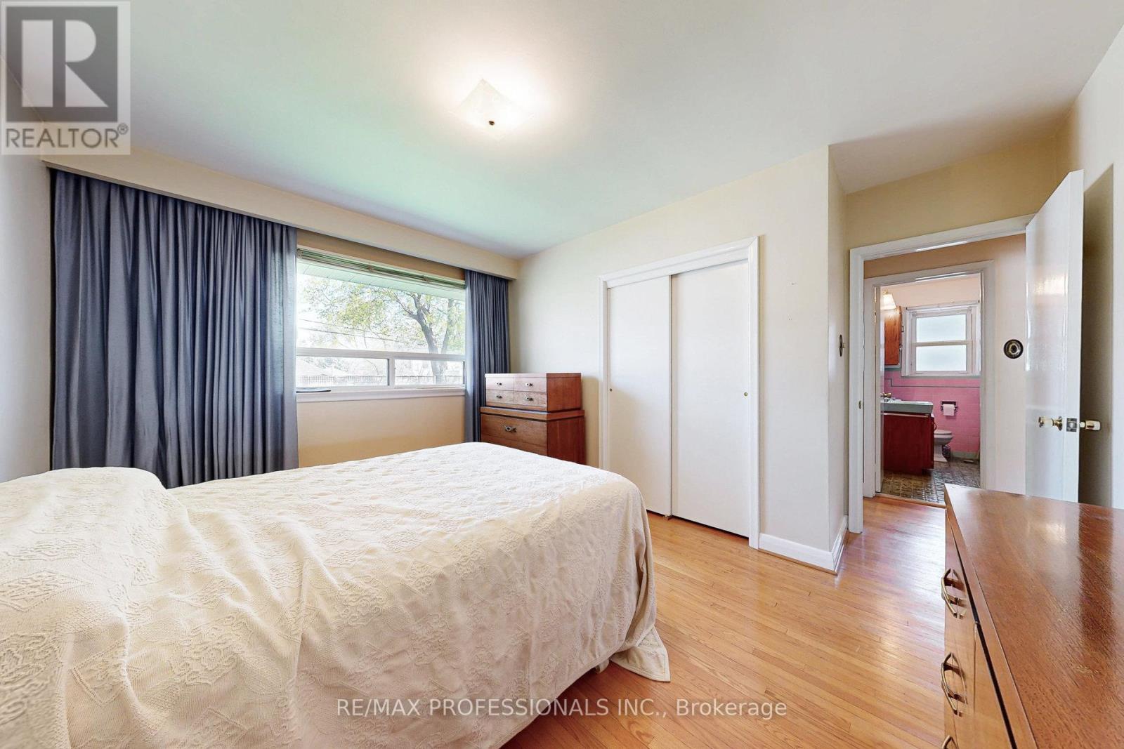 26 Crane Avenue, Toronto (Humber Heights), Ontario  M9P 1V2 - Photo 22 - W12176765