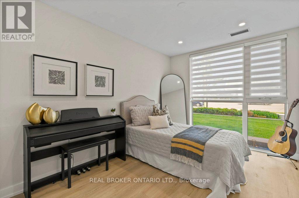 118 - 168 Sabina Drive, Oakville (Go Glenorchy), Ontario  L6H 0W5 - Photo 17 - W12176773
