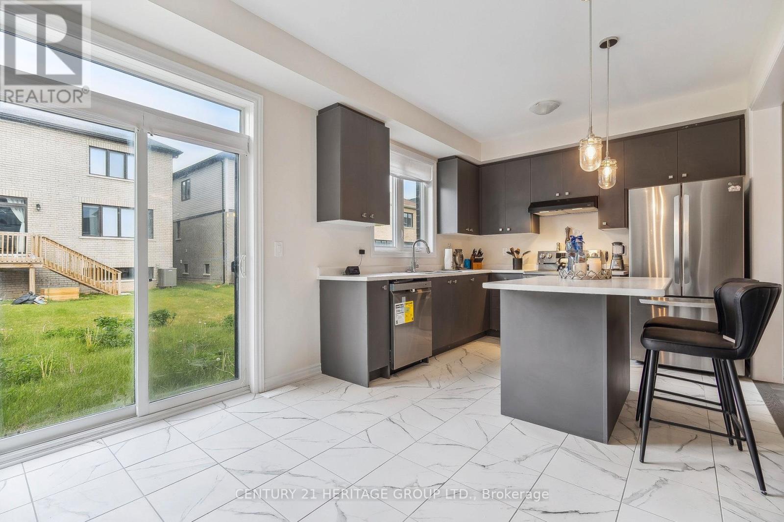 20 Sun Haven Lane, Thorold, Ontario  L2V 0K6 - Photo 10 - X12176770