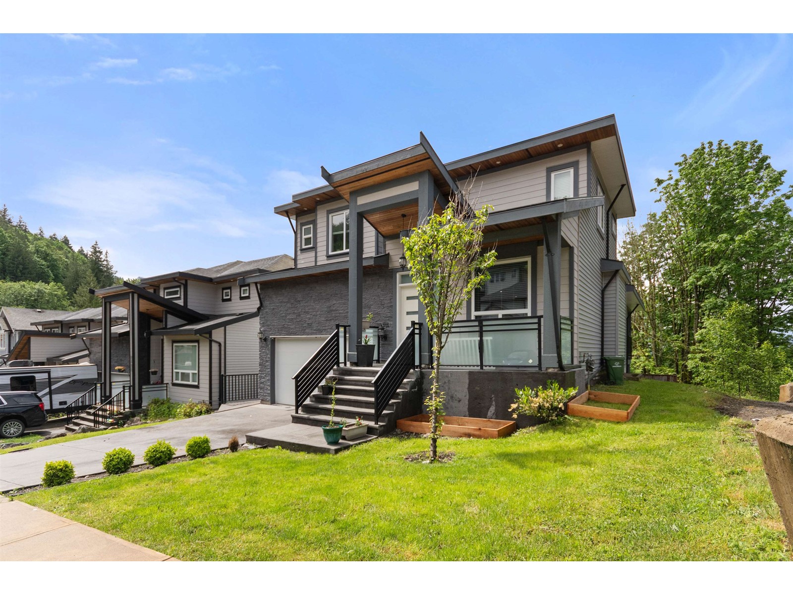 8494 Forest Gate Drive, Eastern Hillsides, Chilliwack, British Columbia  V4Z 0C7 - Photo 1 - R3002294