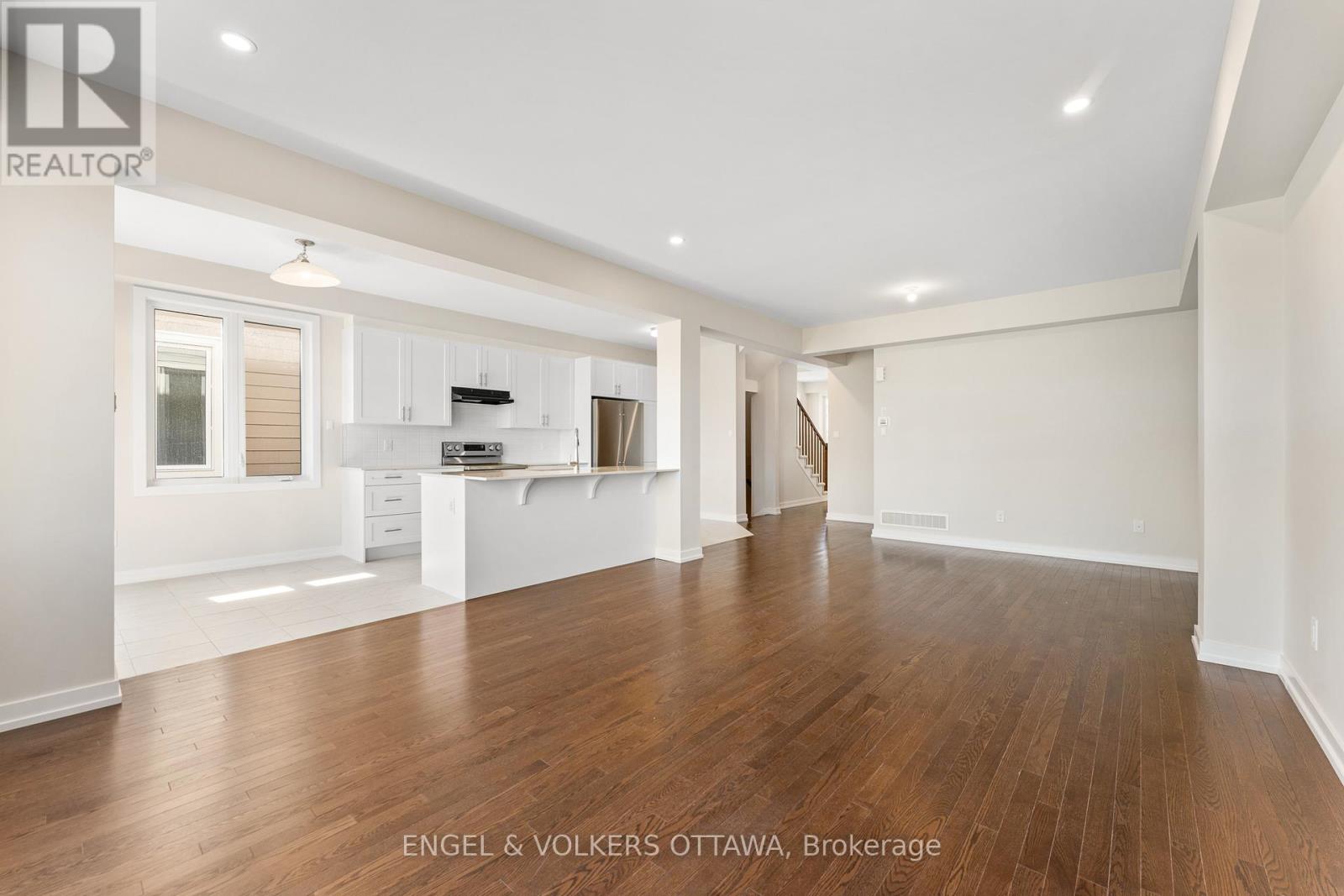 2052 Postilion Street, Ottawa, Ontario  K0A 2Z0 - Photo 12 - X12176863
