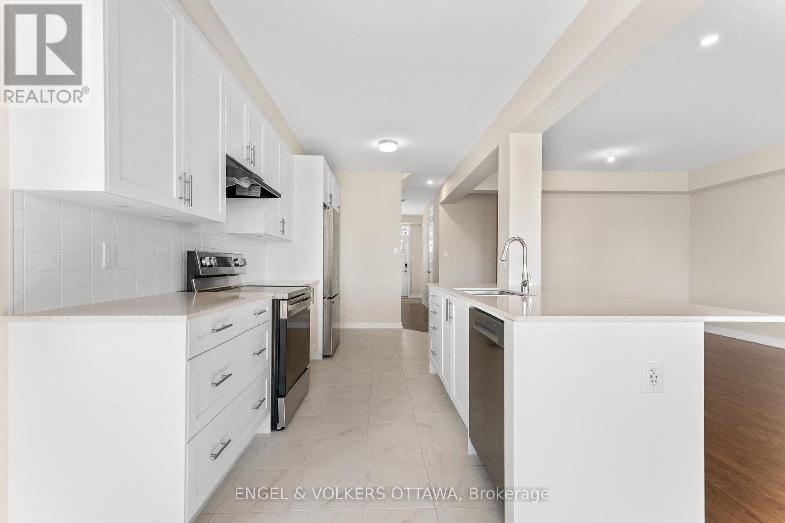 2052 Postilion Street, Ottawa, Ontario  K0A 2Z0 - Photo 14 - X12176863