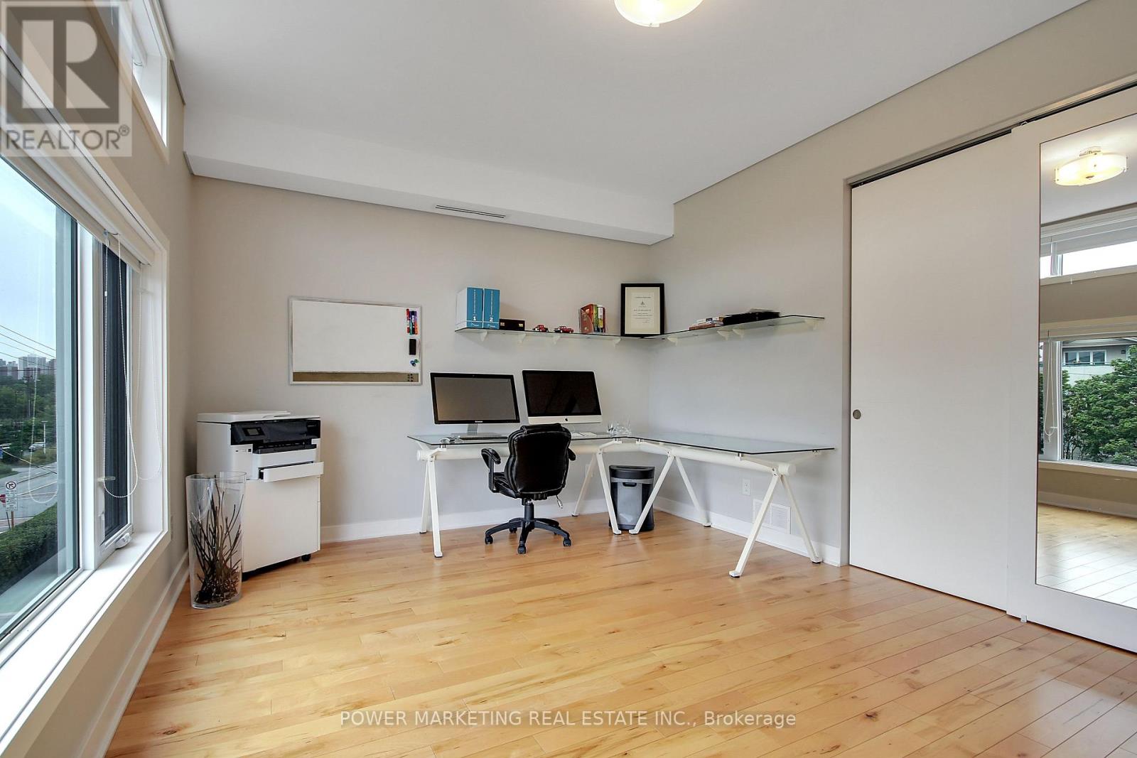 69 Donald Street, Ottawa, Ontario  K1K 1N3 - Photo 6 - X12176876