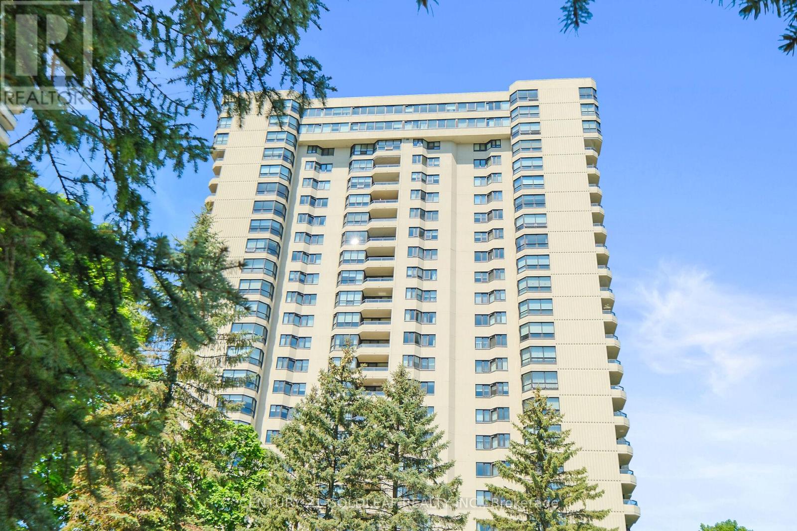 501 - 1500 Riverside Drive N, Ottawa, Ontario  K1G 4J4 - Photo 3 - X12176958