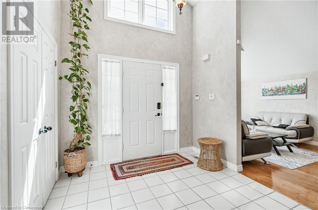 Property at 205 PORTAGE Lane image 3