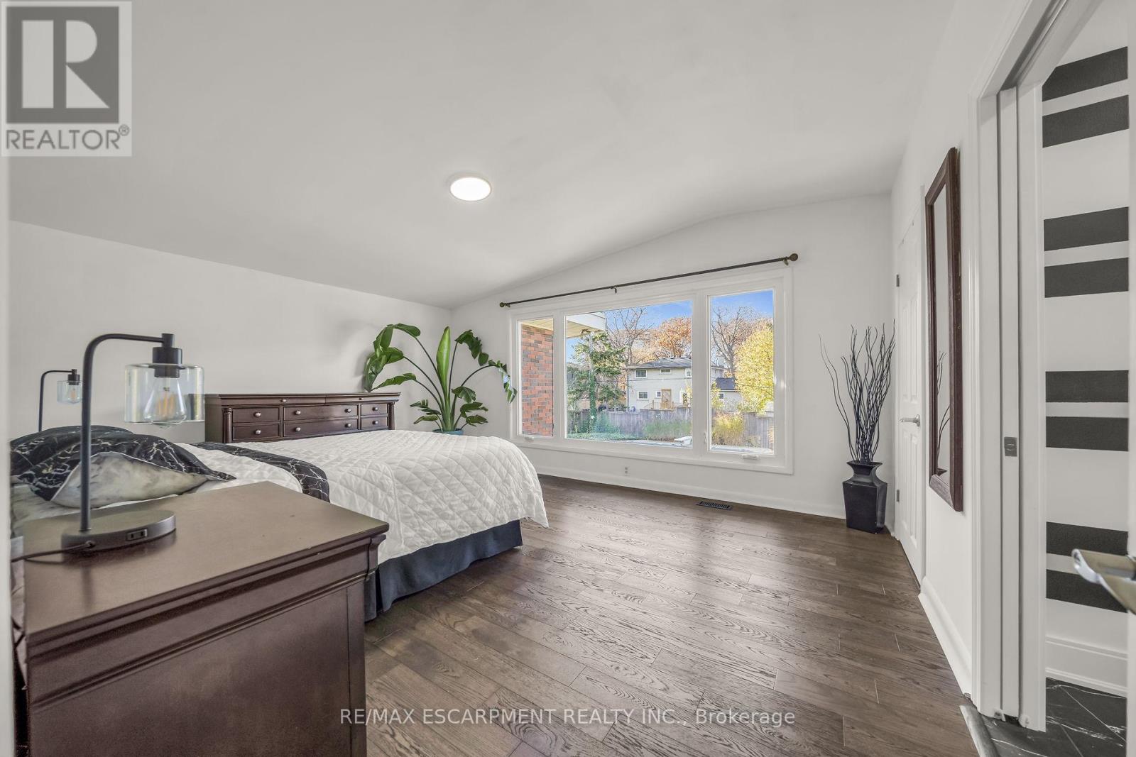 418 Mountain Brow Boulevard, Hamilton, Ontario  L8T 1A7 - Photo 23 - X12145823