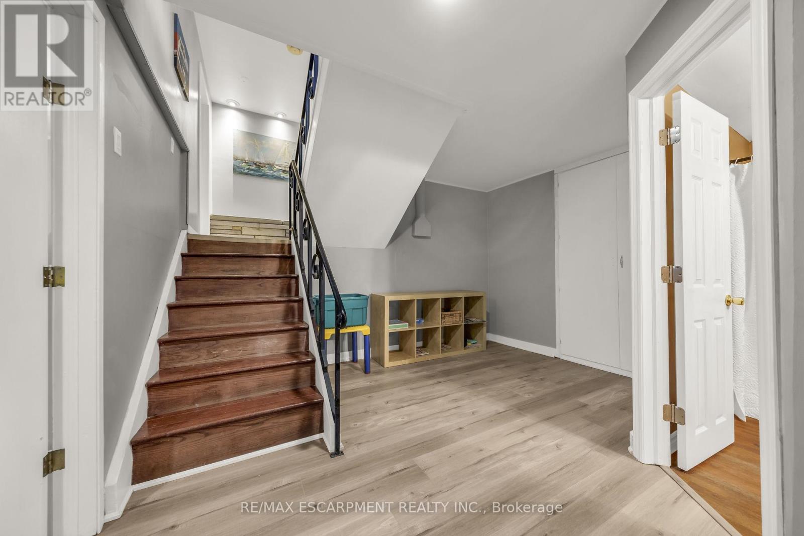 418 Mountain Brow Boulevard, Hamilton, Ontario  L8T 1A7 - Photo 28 - X12145823