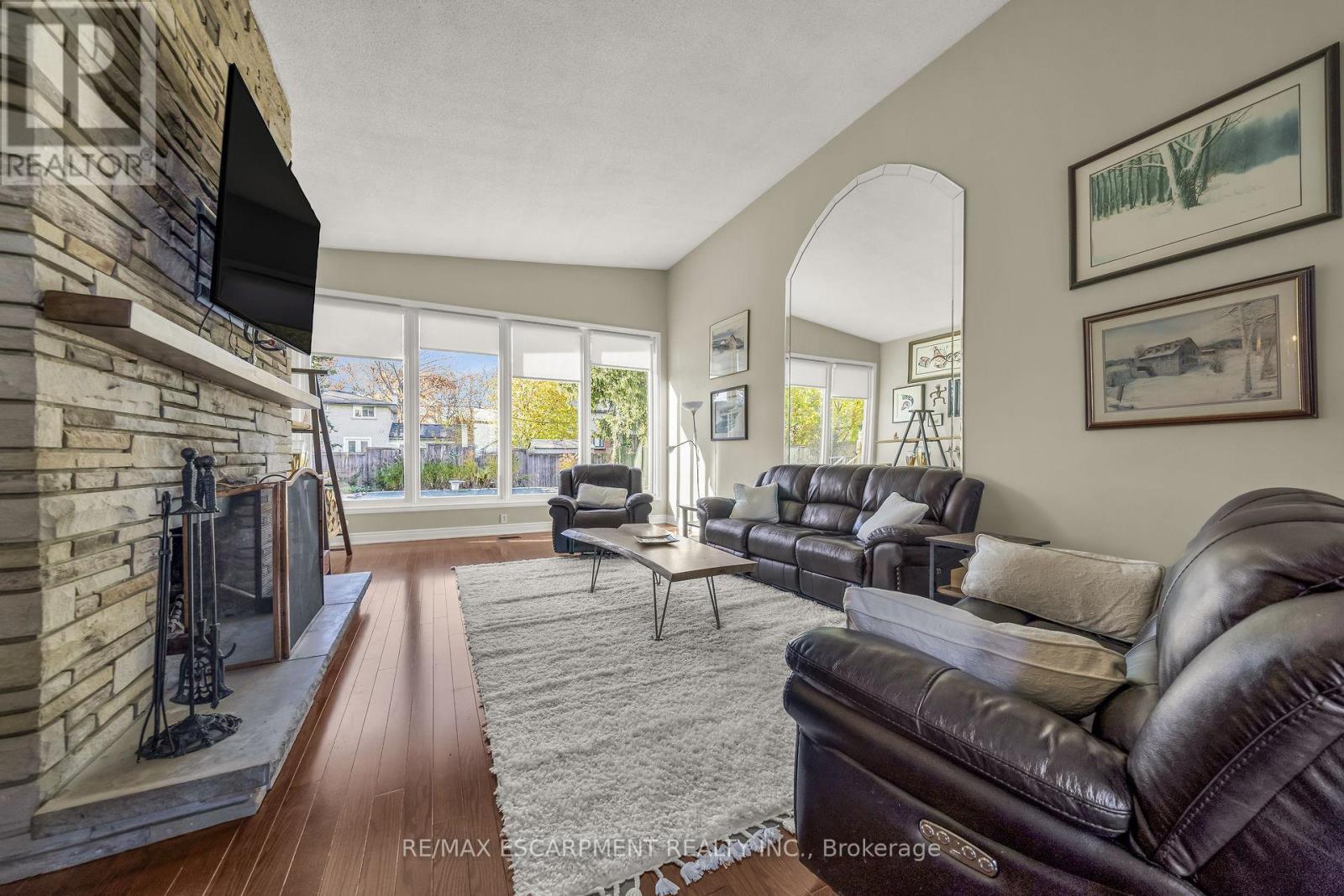 418 Mountain Brow Boulevard, Hamilton, Ontario  L8T 1A7 - Photo 8 - X12145823