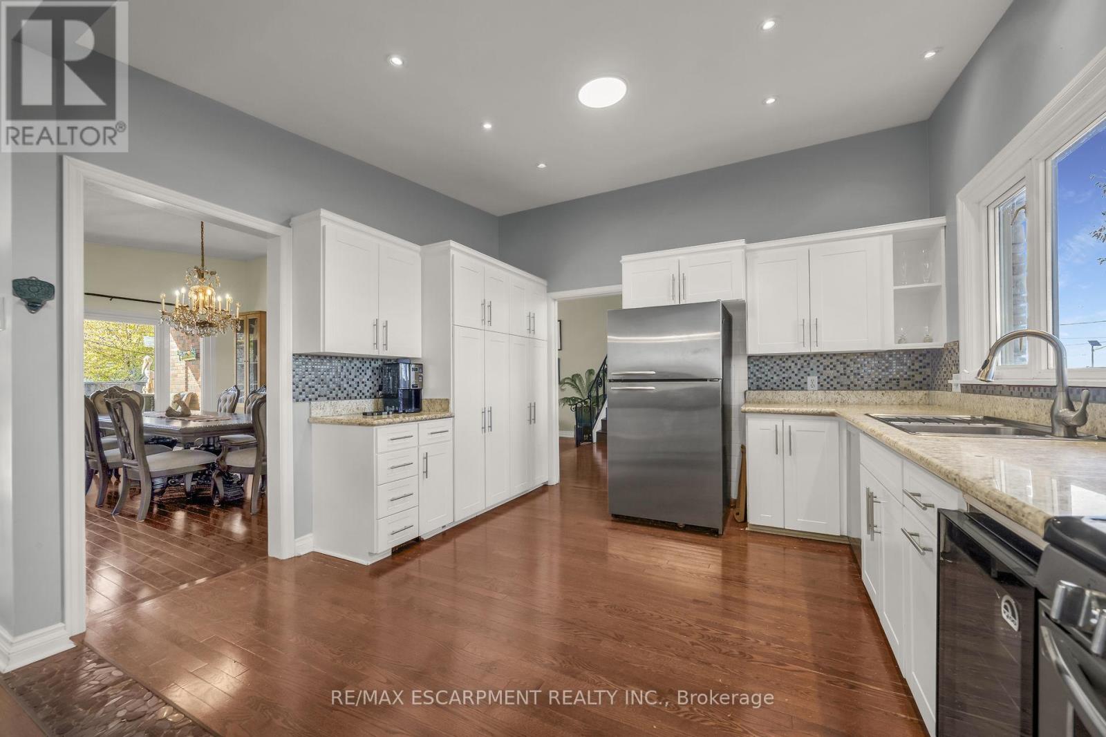 418 Mountain Brow Boulevard, Hamilton, Ontario  L8T 1A7 - Photo 16 - X12145823