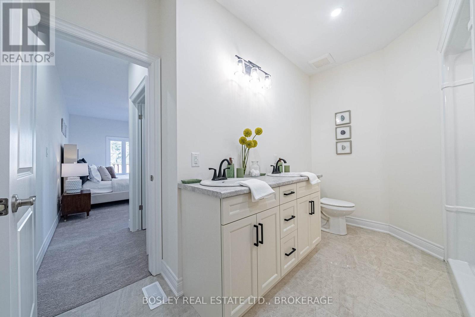 516 Royal Ridge Drive, Fort Erie, Ontario  L0S 1N0 - Photo 20 - X12146490