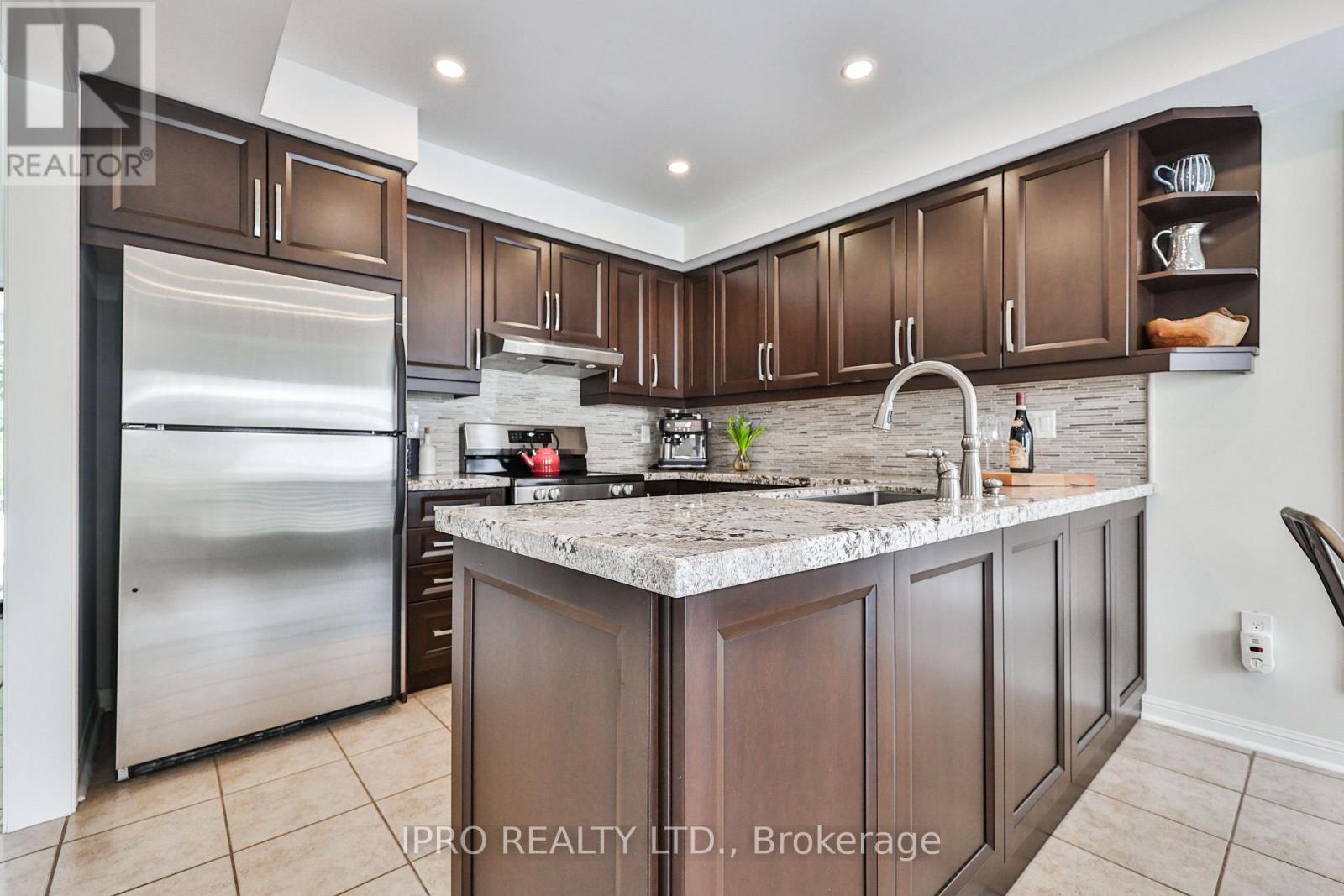 2384 Proudfoot Trail, Oakville, Ontario  L6M 3Y1 - Photo 11 - W12161246