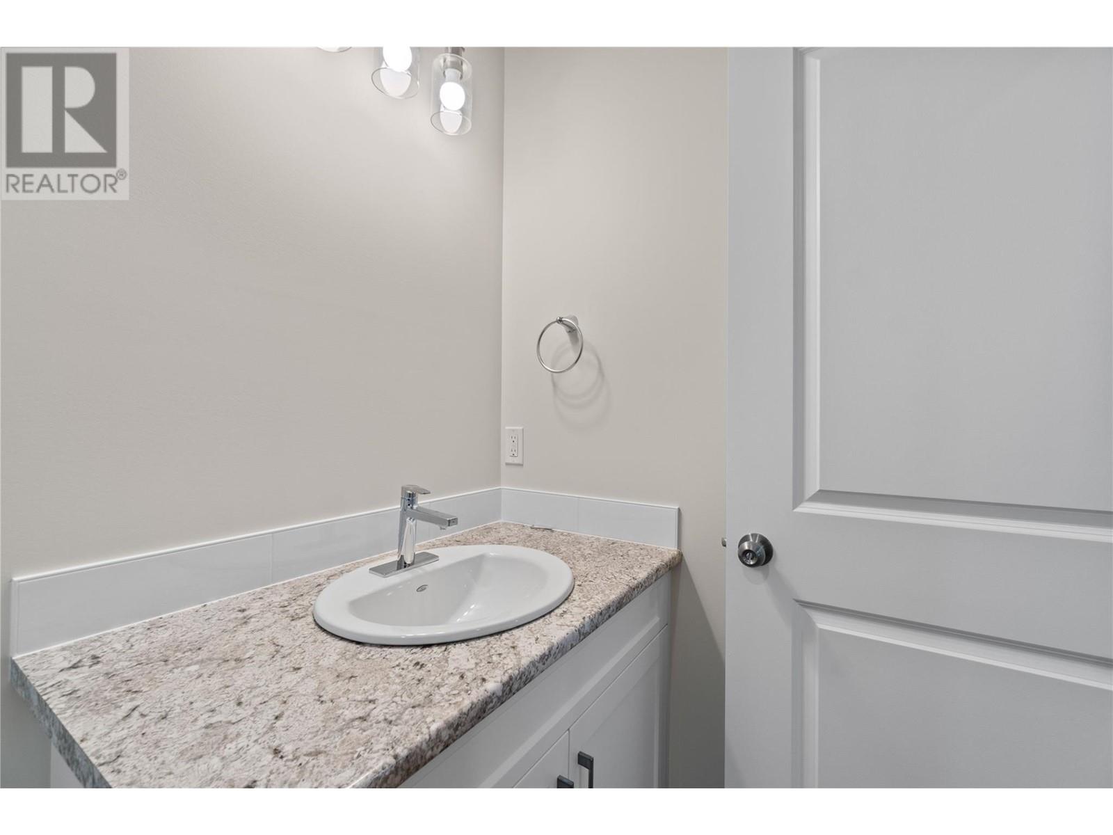 806 Cliff Avenue Unit# 104, Enderby, BC V0E1V1