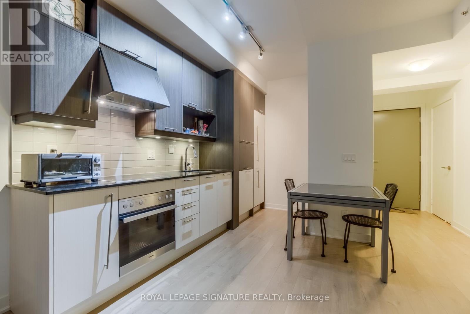 3003 - 30 Nelson Street, Toronto, Ontario  M5V 0H5 - Photo 13 - C12176806