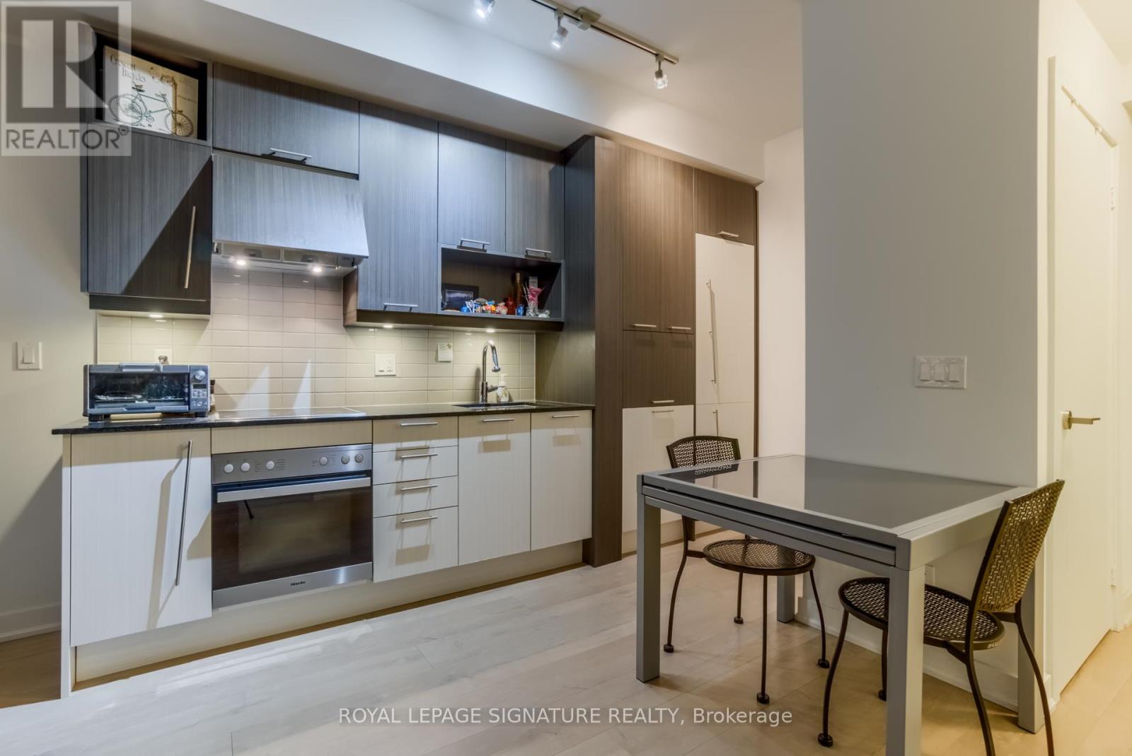 3003 - 30 Nelson Street, Toronto, Ontario  M5V 0H5 - Photo 14 - C12176806