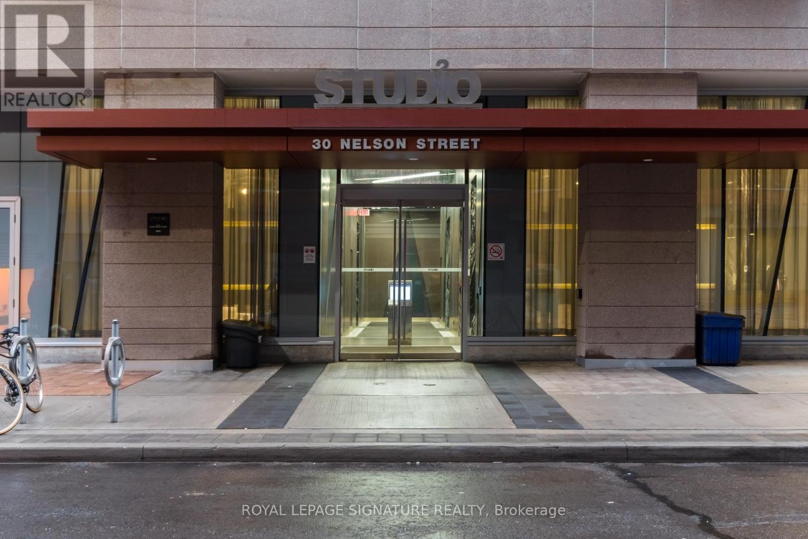 3003 - 30 Nelson Street, Toronto, Ontario  M5V 0H5 - Photo 2 - C12176806