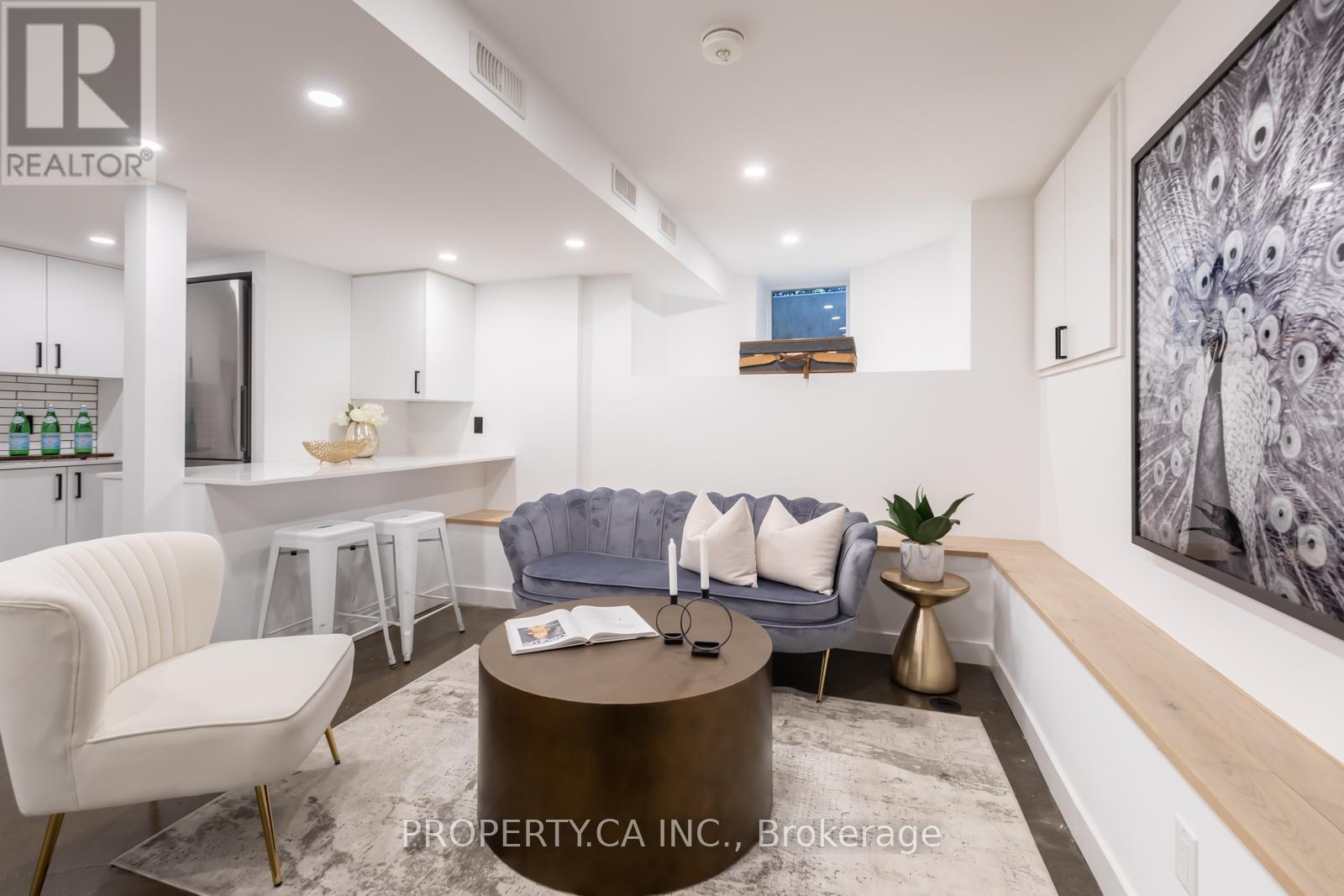 Lower - 33 Beaconsfield Avenue, Toronto, Ontario  M6J 3J1 - Photo 3 - C12176818
