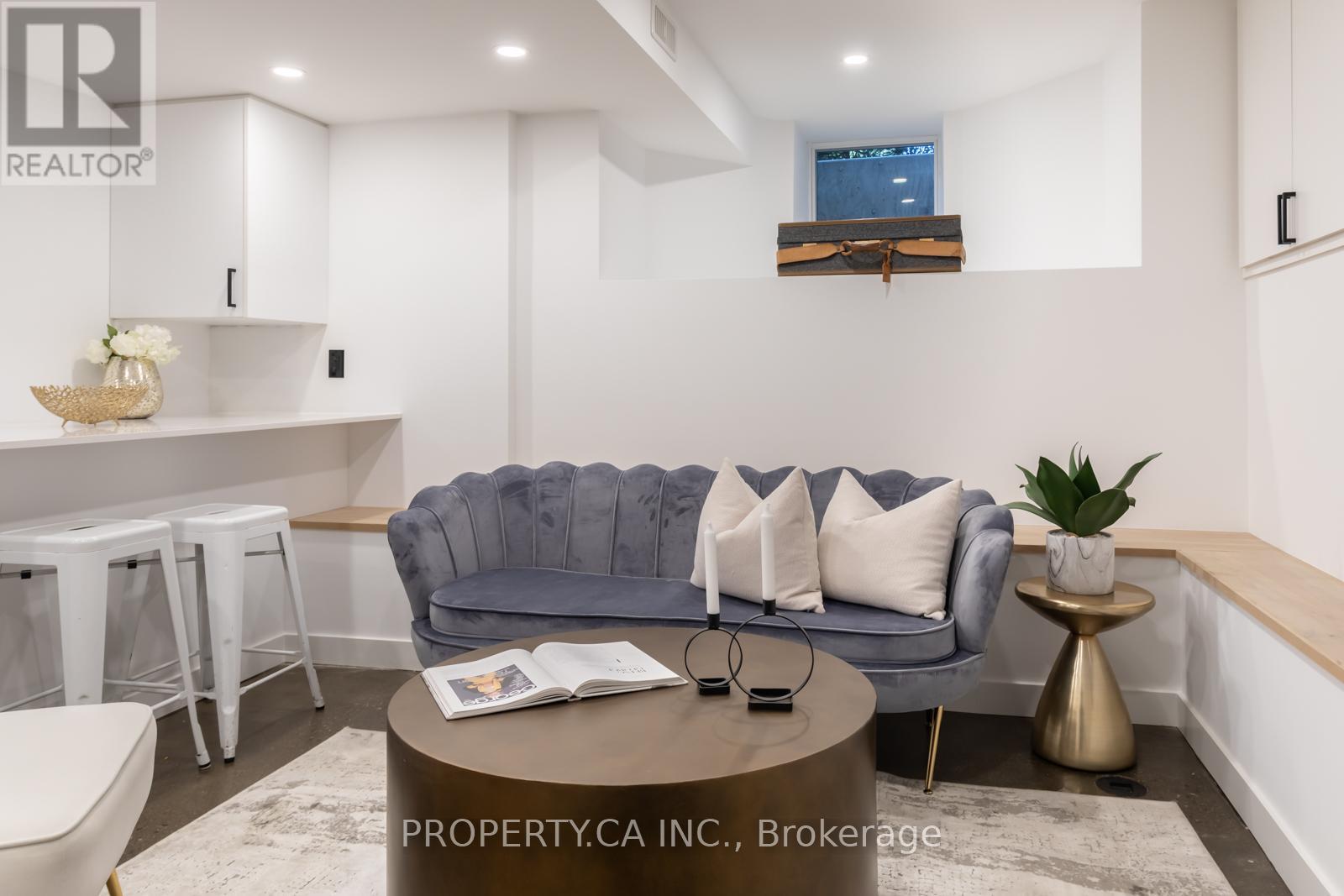 Lower - 33 Beaconsfield Avenue, Toronto, Ontario  M6J 3J1 - Photo 5 - C12176818