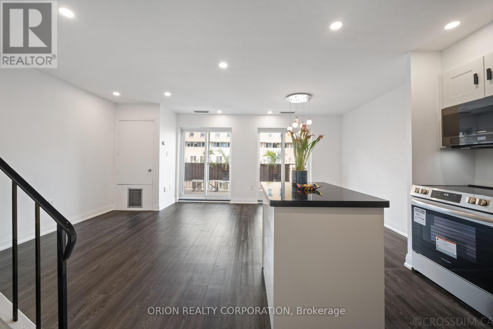 236 - 165 CHEROKEE BOULEVARD N, Toronto, Ontario
