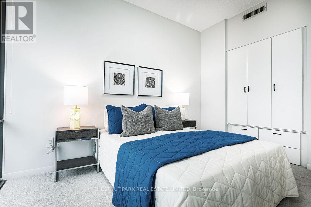 3704 - 38 Grenville Street, Toronto, Ontario  M4Y 1A5 - Photo 21 - C12176927